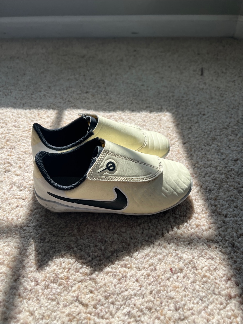 Nike Kids Slip-On Sneakers in Pale Yellow and Black